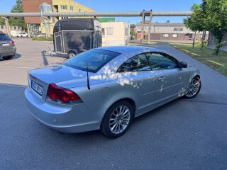 Volvo C70 2.4 R5 132kW