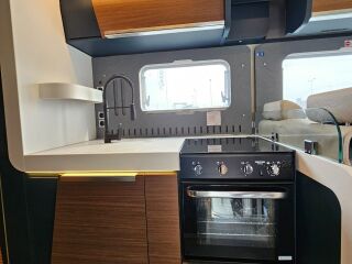 Laika Kreos L5009 2.2 132kW