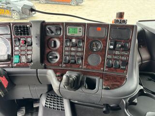 Scania R124 8x2*6 345kW