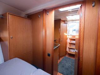 Bavaria 34HT Sport 37ft 2 x Volvo Penta D4 382kW