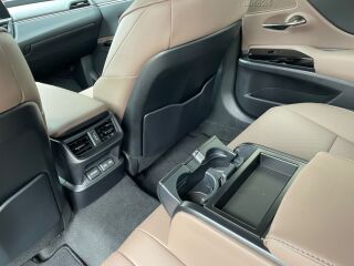 Lexus ES 300h 131kW
