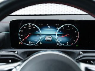 Mercedes-Benz CLA 180 180 AMG line 1.3 100kW