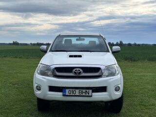 Toyota Hilux 2.5 106kW