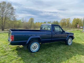 Jeep Comanche 4.0 R6 AT 130kW