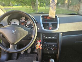 Peugeot 207 1.4 70кВ