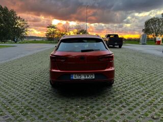 SEAT Leon ST Cupra 300 4Drive 2.0 221кВ