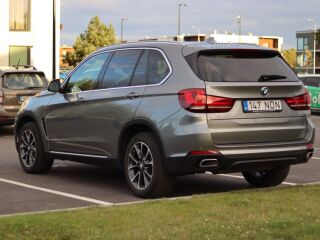 BMW X5 xDrive30d 3.0 190кВ