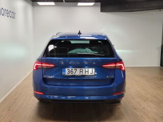 Skoda Octavia Combi Ambition 1.5 110кВ