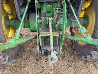John Deere 3050