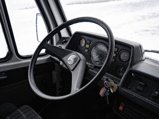 Mercedes-Benz MB 100 207D 2.4 53кВ
