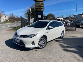 Toyota Auris Hybrid Touring Sports 1.8 73kW