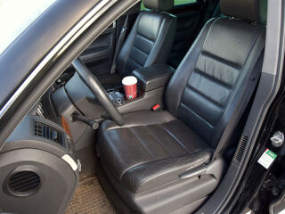 Volkswagen Touareg 4x4 2.5 128кВ