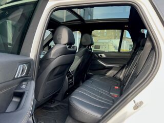 BMW X5 M-Sportpakett Facelift 3.0 195kW