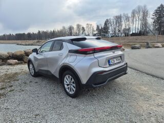 Toyota C-HR E-CVT STYLE PLUS 1.8 72kW