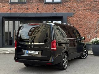 Mercedes-Benz Long 4matic black edition 2.1 140kW