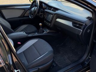 Toyota Avensis 2.0 105kW