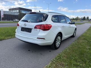 Opel Astra Edition CDTi 1.7 81кВ