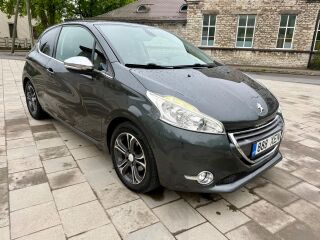 Peugeot 208 Luxury 1.2 60kW