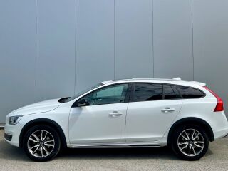 Volvo V60 Cross Country AWD Summum Polar+ 2.4 D4 140kW