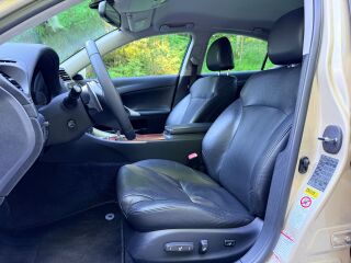 Lexus IS 250 Premium Mark&Levinson 2.5 V6 153kW