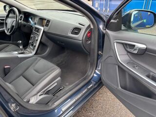 Volvo S60 City Safety 2.0 R5 D3 120kW