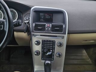 Volvo XC60 Summum 2.4 D5 120кВ