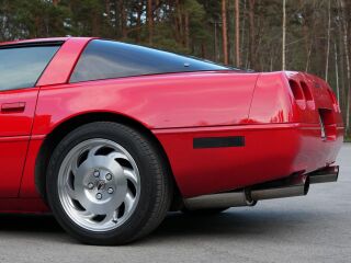 Chevrolet Corvette 5.7 221kW