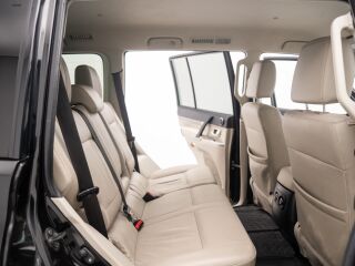 Mitsubishi Pajero Instyle Navi 4WD 3.2 140kW