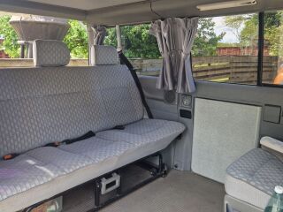 Volkswagen Multivan Westfalia California 2.4 57кВ