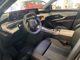 Peugeot 5008 Business Hybrid 145 e-DCS6 100kW