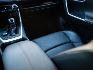 Toyota RAV4 Premium 2.5 221kW