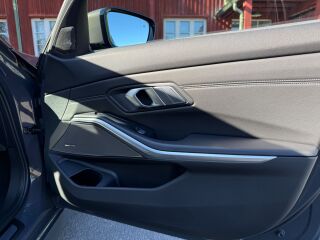BMW 330 xDrive Sport Line Plug-in Hybrid 2.0 215kW