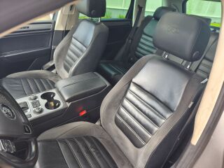 Volkswagen Touareg R-Line 3.0 V6 TDI 193kW