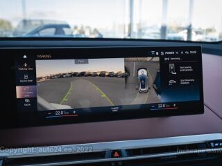 BMW iX xDrive 40 Sportpakett Shadow Line 240kW