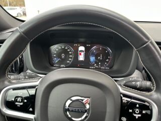 Volvo XC60 R-DESIGN 2.0 145kW