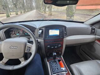 Jeep Grand Cherokee Limited 4.7 V8 170кВ