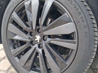 Peugeot 3008 GT 1.2 96kW