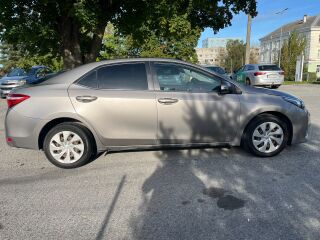 Toyota Corolla 1.6 97kW