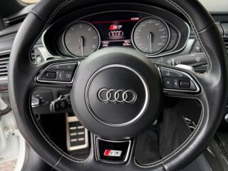 Audi S7 V8 331kW