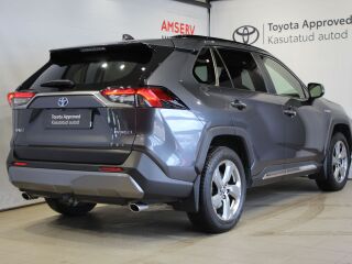 Toyota RAV4 Premium AWD 2.5 131кВ