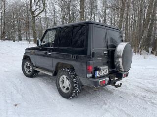 Toyota Land Cruiser 70 2.4 66kW