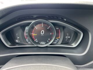 Volvo V40 R-Design 1.6 D2 84кВ