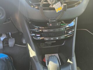 Peugeot 208 1.2 60кВ
