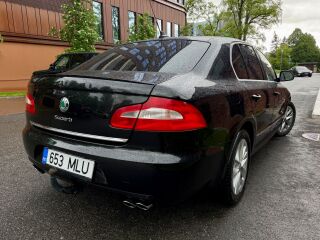 Skoda Superb Twin-Door Elegance 4Motion 3.6 VR6 191kW