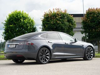 Tesla Model S 75D 158kW