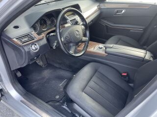 Mercedes-Benz E 220 2.1 R4 125kW