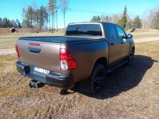 Toyota Hilux 2.4 110kW