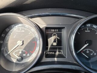 Skoda Superb Elegance Options 2.0 TDI 103kW