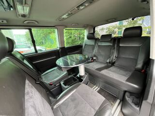 Volkswagen Multivan Highline 2.5 128kW