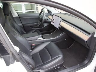 Tesla Model 3 Standard Range Plus 208кВ